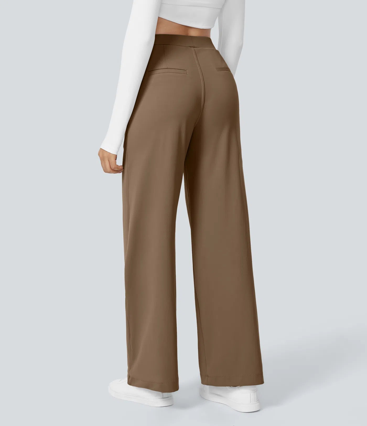 Pantalones de cintura alta con bolsillos y pernera recta